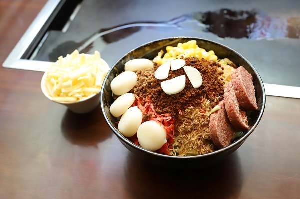 特製カレーコンビーフもんじゃ